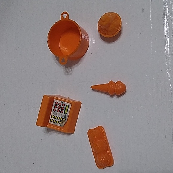 Vintage 1977 Mattel Baskin Robbins Ice Cream Store Playset - Picture 5 of 17